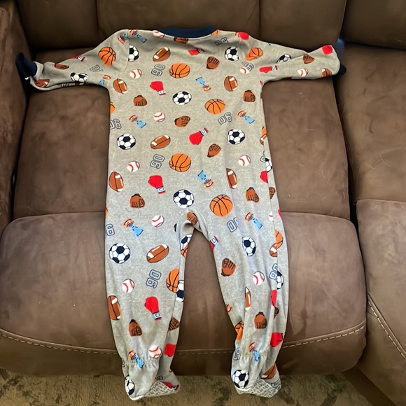 Carter’s 18m Onesie - Picture 2 of 3